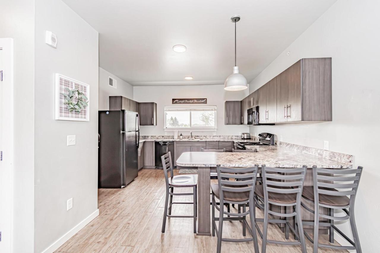Bringham'S Mill Apartments Perfect For Groups Full Kitchen Gym And Free Parking Rexburg Exterior photo